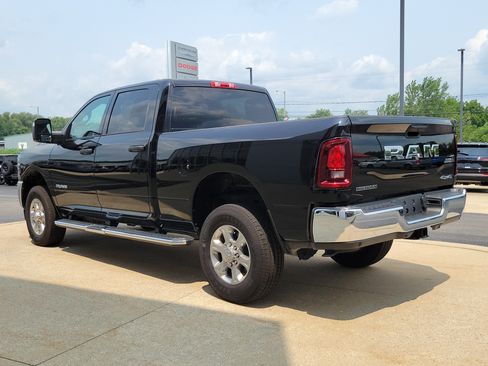 Used 2026 RAM 2500 Big Horn AWD/4WD image 3