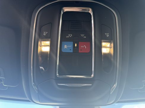 Used 2024 Jeep Grand Cherokee Laredo RWD image 26