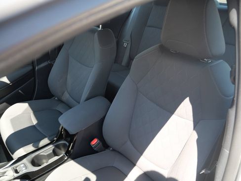 Used 2020 Toyota Corolla LE FWD image 10