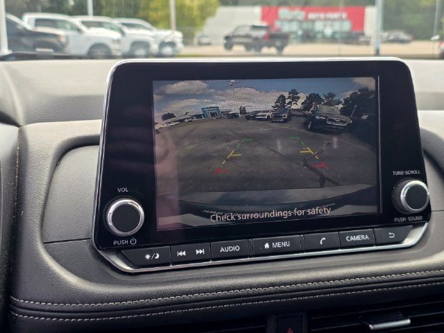 Used 2025 Nissan Rogue SV AWD/4WD image 24