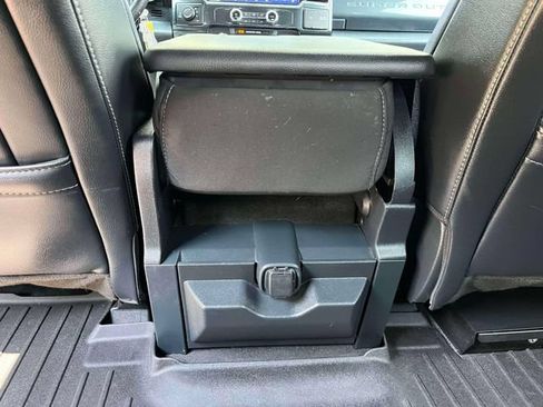 Certified 2022 Ford F250 Lariat w/ Lariat Value Package AWD/4WD image 17