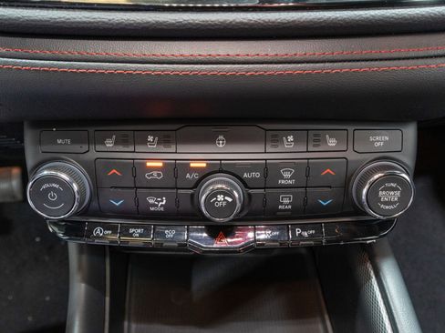 Used 2024 Dodge Durango GT image 21