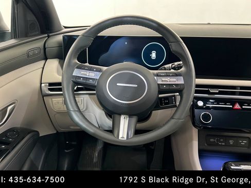 Used 2025 Hyundai Tucson Limited AWD/4WD image 12