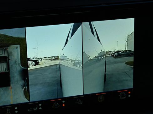 Used 2025 GMC Sierra 2500 AT4 w/ AT4 Premium Plus Package image 32