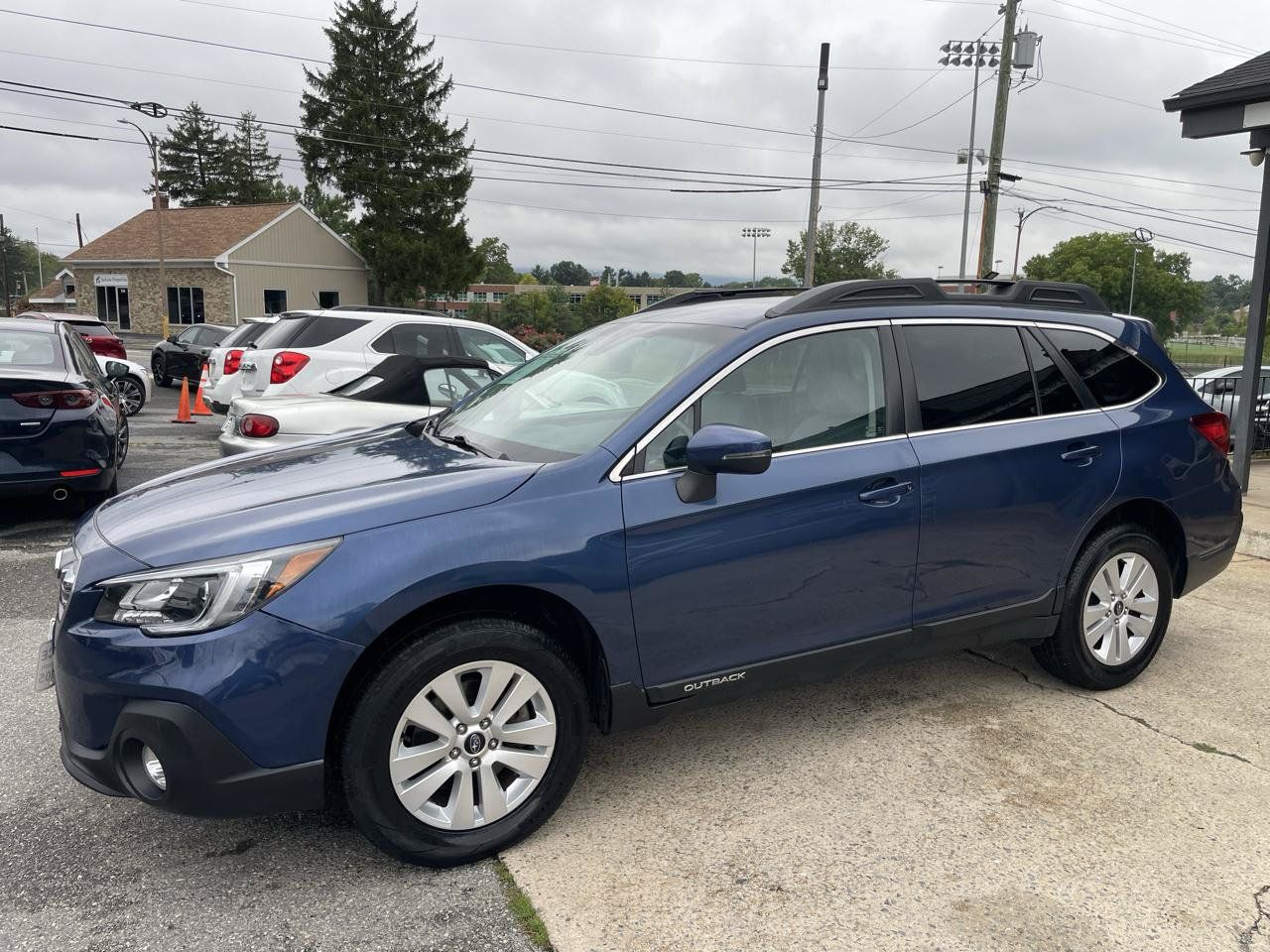 Used 2019 Subaru Outback 2.5i Premium AWD/4WD image 6