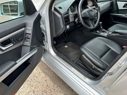 Used 2010 Mercedes-Benz GLK 350 4MATIC image 9