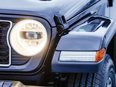 New 2026 Jeep Wrangler Sahara image 5