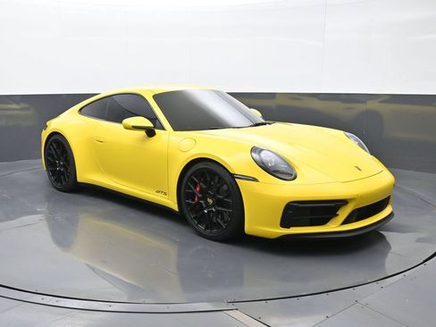 Certified 2024 Porsche 911 Carrera GTS RWD image 20