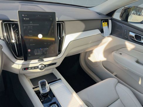 New 2026 Volvo XC60 B5 Ultra w/ Protection Package Premier image 26