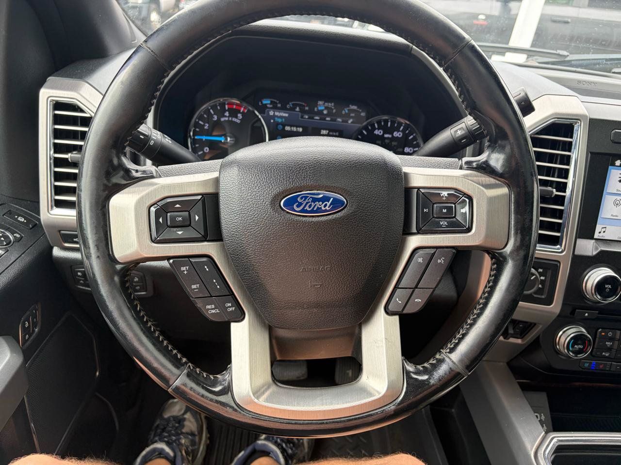 Used 2017 Ford F450 Platinum w/ Platinum Ultimate Package AWD/4WD image 27