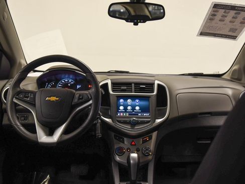 Used 2020 Chevrolet Sonic LT image 24
