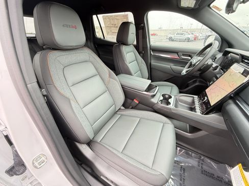 New 2026 GMC Terrain AT4 w/ Convenience Package III image 13