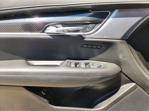 Used 2023 Cadillac XT6 Sport w/ Technology Package AWD/4WD image 22