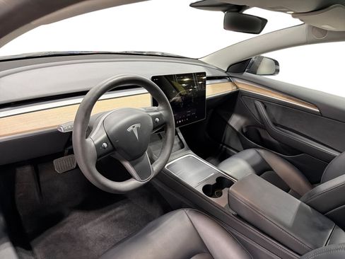 Certified 2023 Tesla Model 3 Standard Range RWD image 9