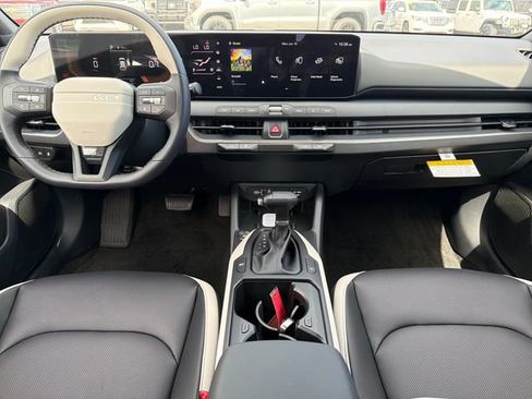 New 2026 Kia K4 EX FWD image 9