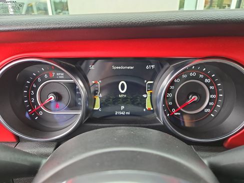 Used 2022 Jeep Gladiator Rubicon w/ LED Lighting Group AWD/4WD image 20
