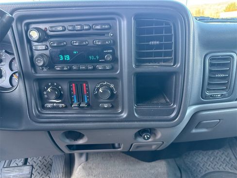 Used 2005 Chevrolet Tahoe LS w/ Skid Plate Package, Off Road image 6