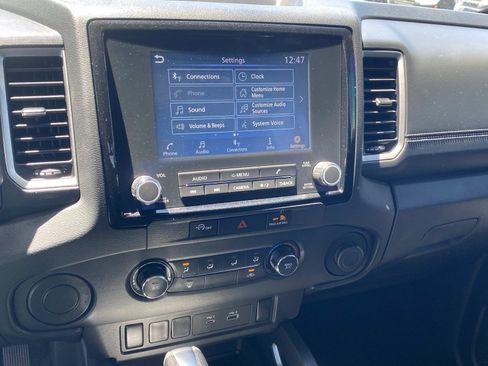 Used 2023 Nissan Frontier SV RWD image 21