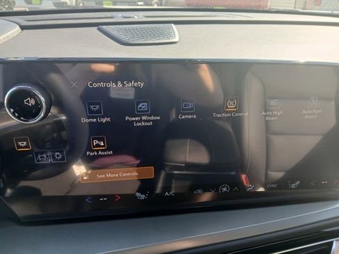 New 2026 Chevrolet Traverse LT w/ Enhanced Driving Package FWD image 32