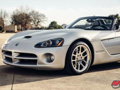 Used 2003 Dodge Viper SRT-10 image 46