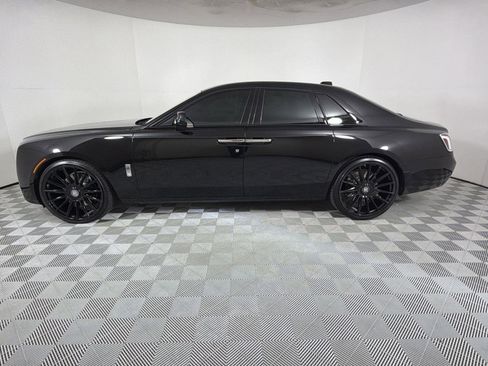 Used 2025 Rolls-Royce Ghost image 2