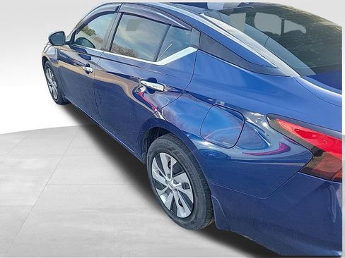 Used 2020 Nissan Altima 2.5 S image 2