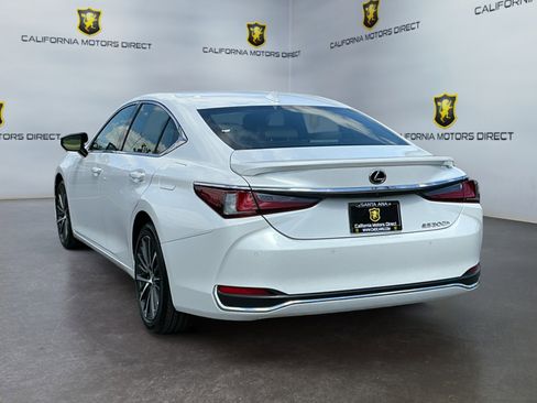 Used 2025 Lexus ES 300h w/ Premium Package FWD image 7