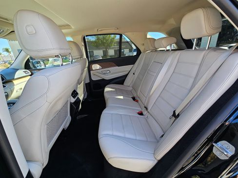 Used 2021 Mercedes-Benz GLE 580 4MATIC SUV image 19