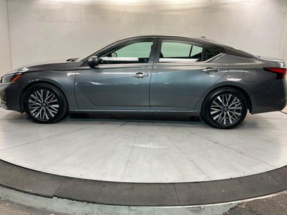 Used 2025 Nissan Altima 2.5 SV w/ SV Premium Package