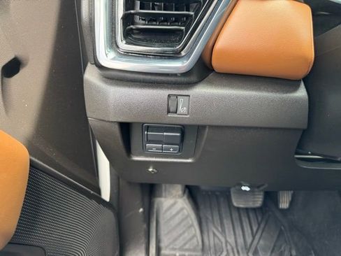 Used 2024 GMC Canyon AT4 w/ AT4 Premium Package AWD/4WD image 21