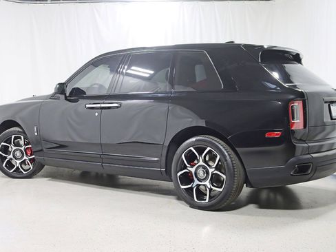 Used 2023 Rolls-Royce Cullinan Black Badge w/ Driver's Package image 11