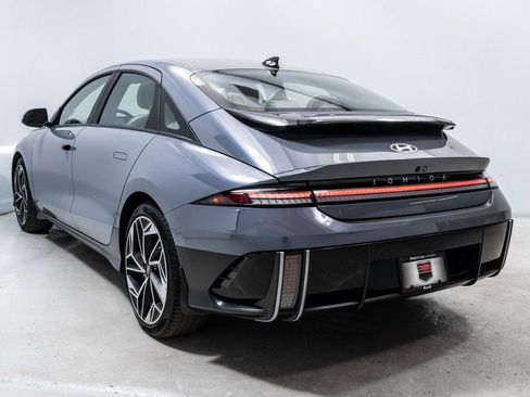 Used 2023 Hyundai Ioniq 6 SEL image 3