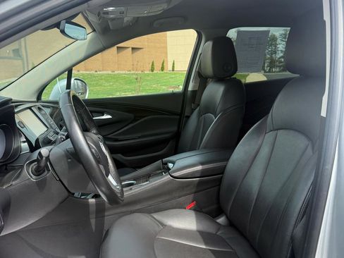 Used 2019 Buick Envision Essence image 13