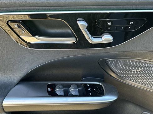 Used 2025 Mercedes-Benz C 300 Sedan image 20
