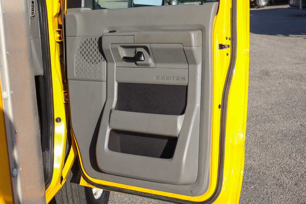 Used 2022 Ford E-350 and Econoline 350 Super Duty RWD image 31