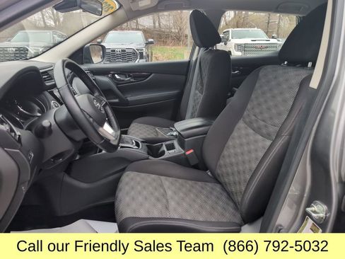Used 2020 Nissan Rogue Sport SV w/ All-Weather Package AWD/4WD image 11