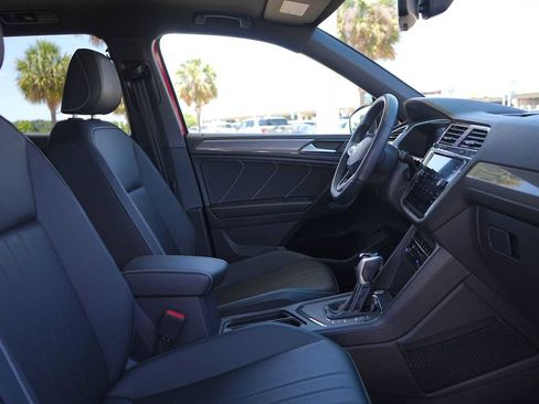 Used 2024 Volkswagen Tiguan SE R-Line FWD image 15