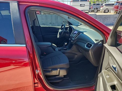 Used 2024 Chevrolet Equinox LT w/ LPO, Floor Liner Package image 17