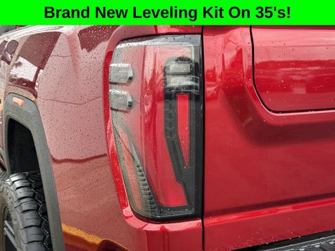 Used 2025 GMC Sierra 2500 AT4 w/ AT4 Premium Plus Package AWD/4WD image 9