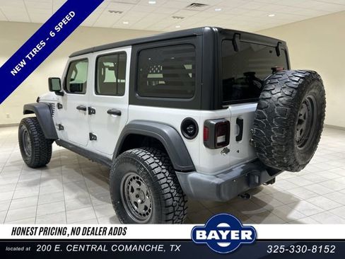 Used 2018 Jeep Wrangler Unlimited Sport AWD/4WD image 3