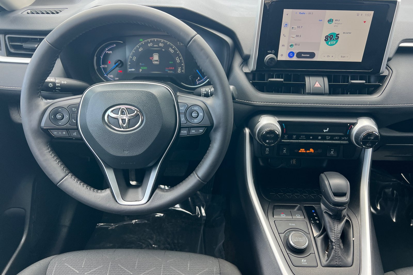 Used 2025 Toyota RAV4 XLE w/ Convenience Package AWD/4WD image 16