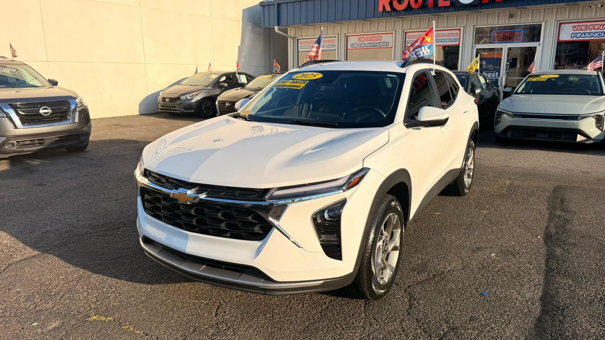 Used 2025 Chevrolet Trax LT w/ LT Convenience Package FWD image 4