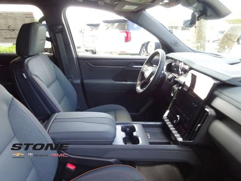 New 2026 GMC Acadia AT4 image 16