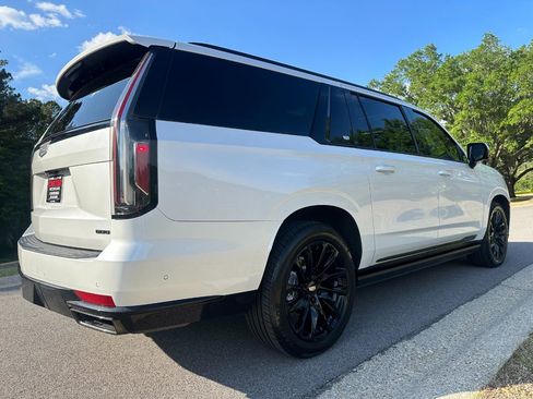 Used 2021 Cadillac Escalade ESV Sport w/ Driver Assist Tech Package image 5
