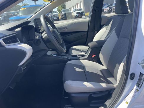 Used 2023 Toyota Corolla LE FWD image 13