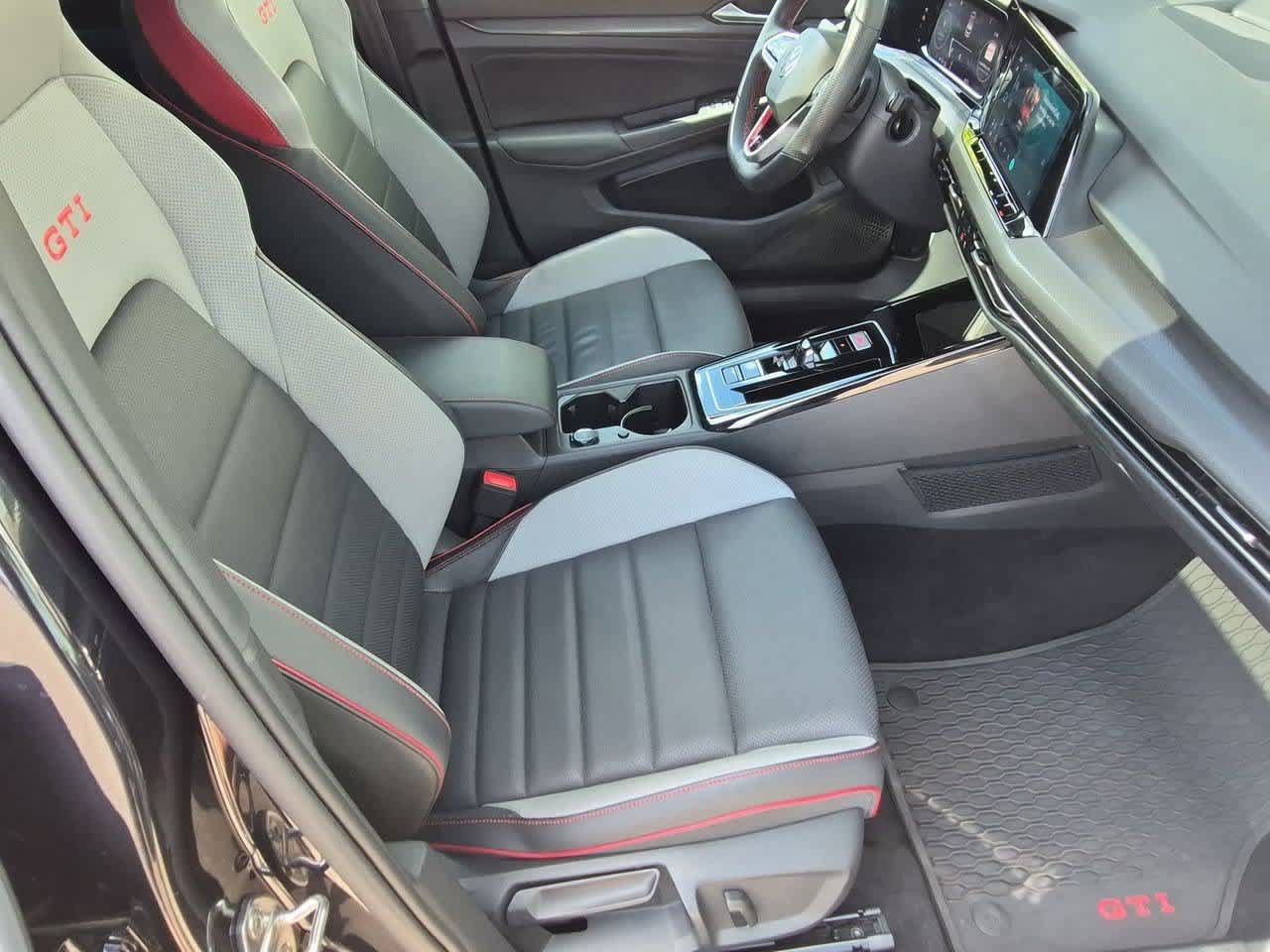 Used 2024 Volkswagen GTI SE FWD image 22