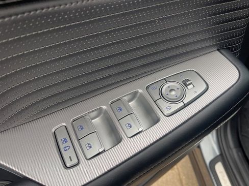 Used 2024 Hyundai Palisade Calligraphy image 11