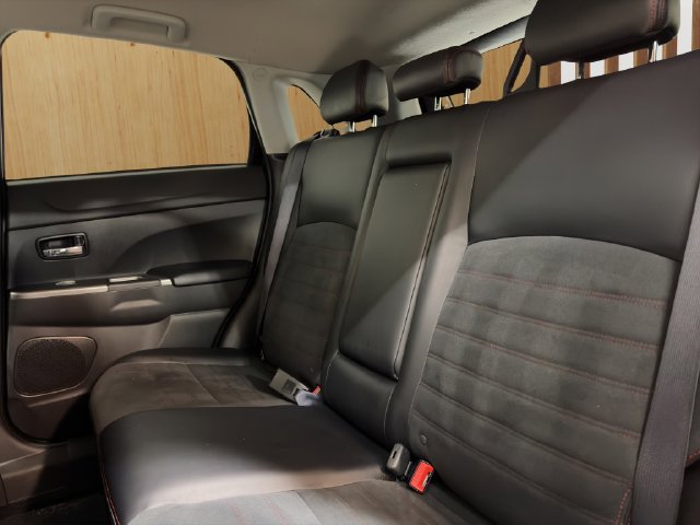 Used 2024 Mitsubishi Outlander Sport SE AWD/4WD image 13