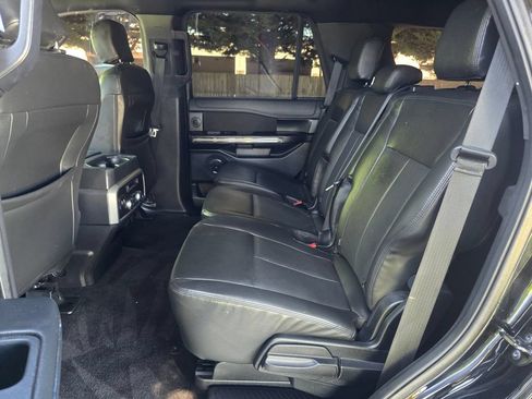 Used 2018 Ford Expedition XLT AWD/4WD image 22