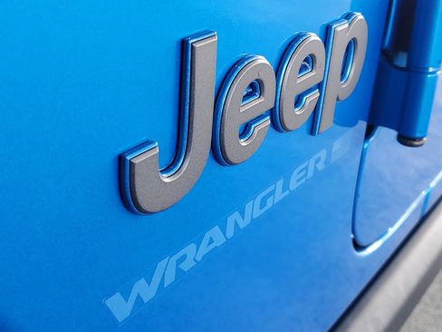 Certified 2024 Jeep Wrangler Unlimited Rubicon 4xe AWD/4WD image 5